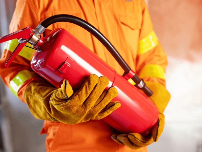 Bình chữa cháy là thiết bị PCCC cơ bản cần phải có