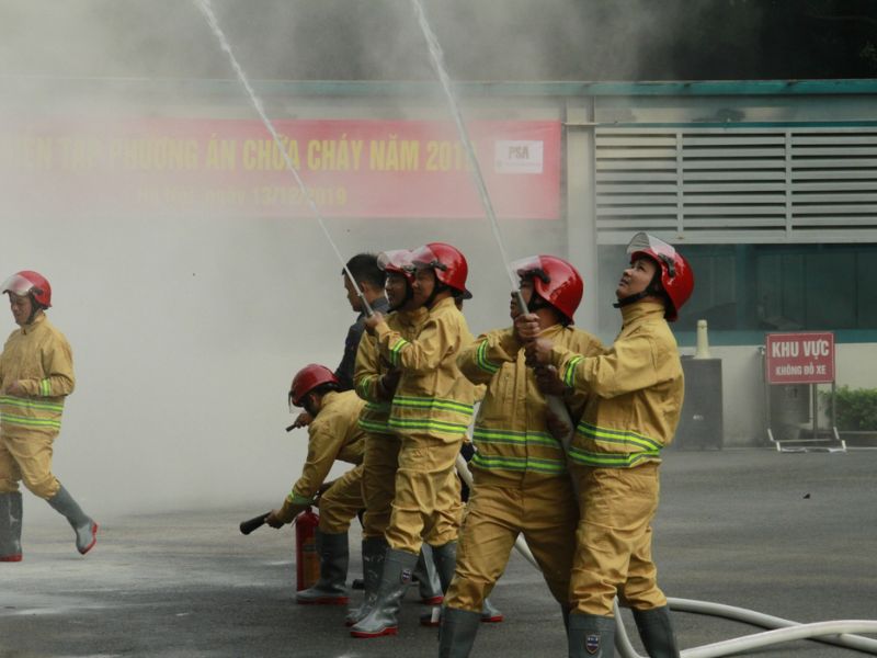 5 bước sử dụng vòi chữa cháy trong tình huống khẩn cấp